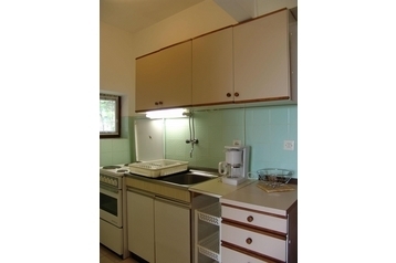 Horvaatia Byt Okrug Donji, Eksterjöör